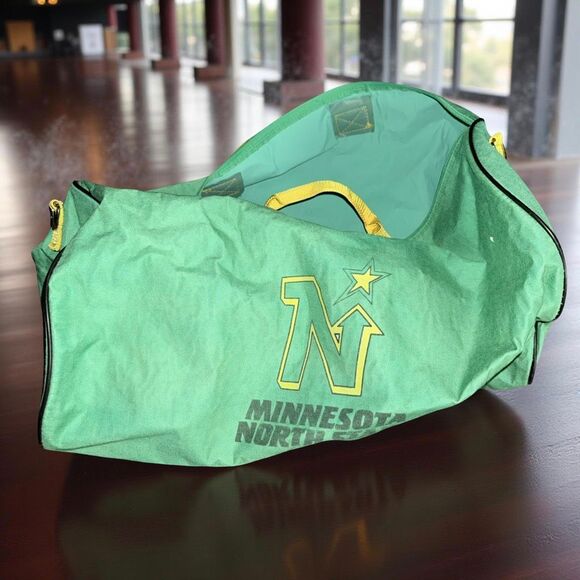 Vintage 80s 90s MN North Stars Hockey Dufflebag Super America Kare 11 Sponsors - Picture 2 of 8